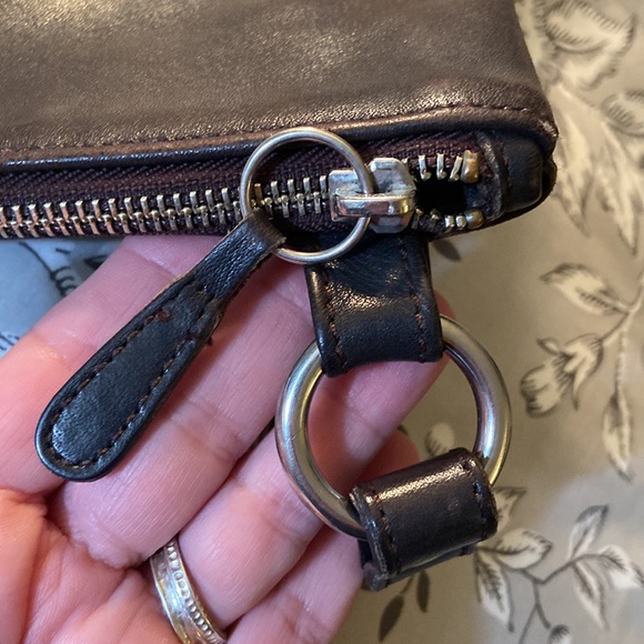 Vintage Coach EOC-9457
CHELSEA SLIM DARK Crossbody Leather - Picture 13 of 13